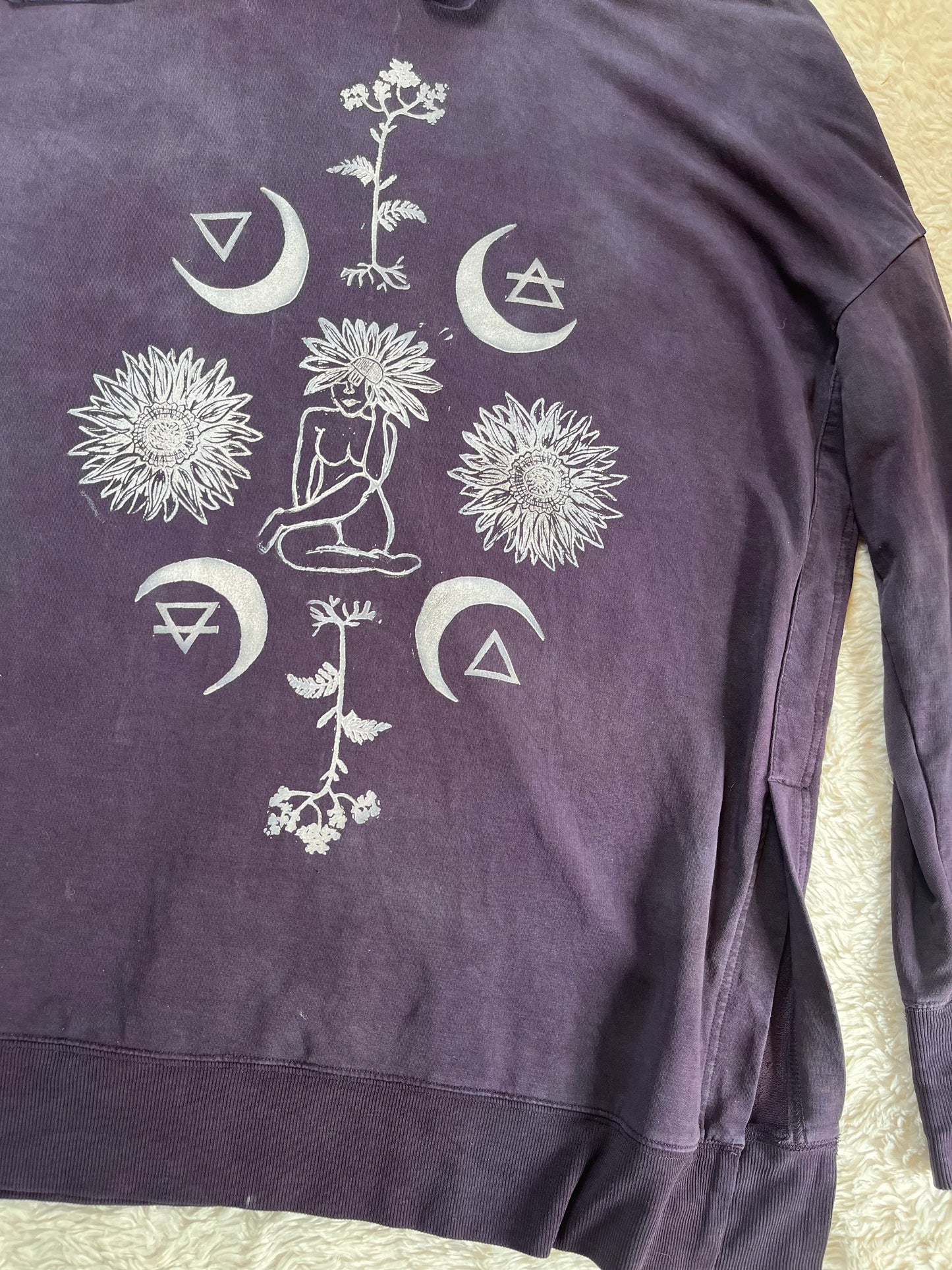 Flower Lady Pullover (Large/XL)