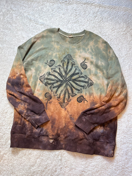 Mushie/Snail Sweatshirt (XXL)