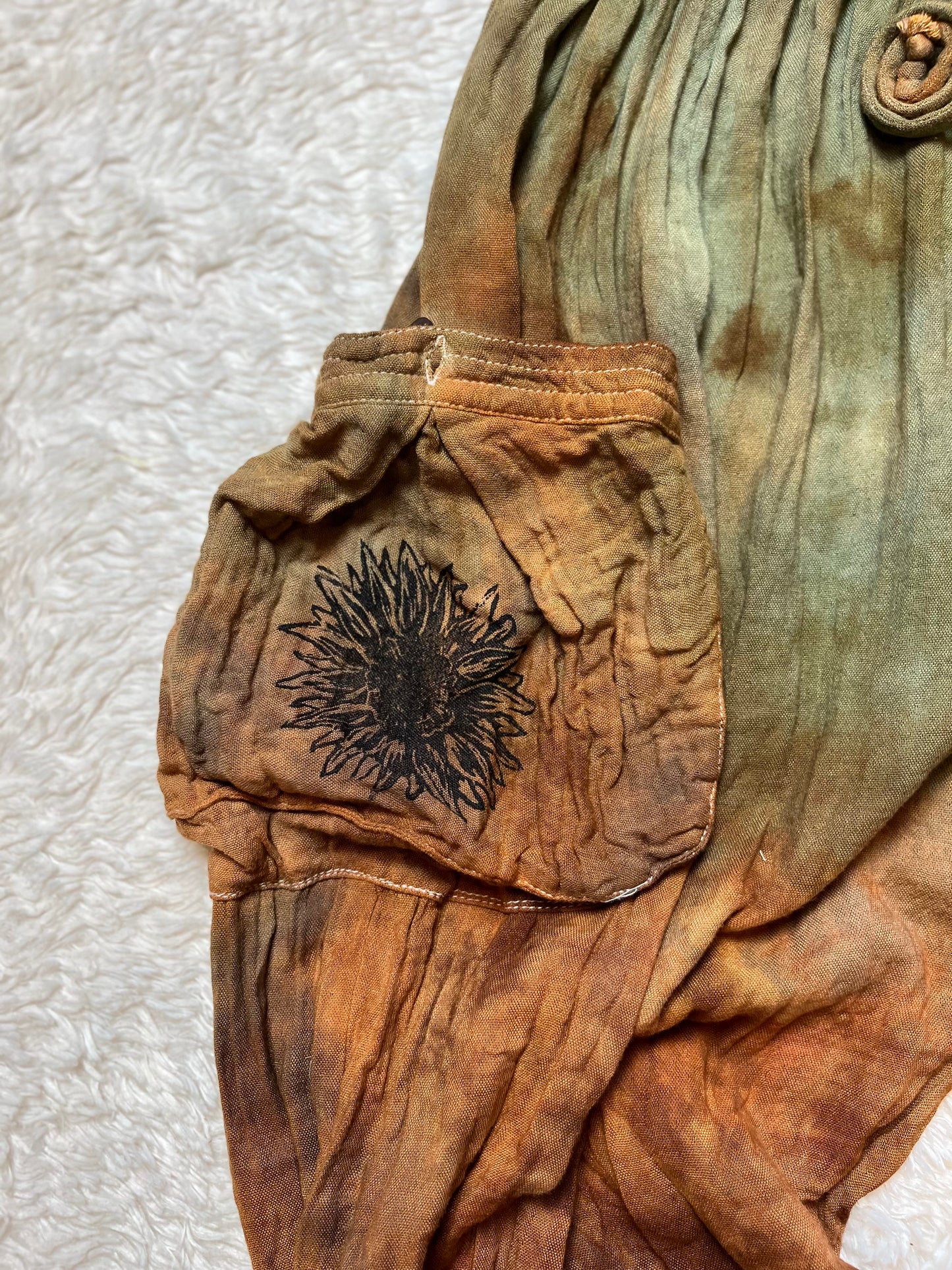 Snail/Sunflower Joggers (L/XL)