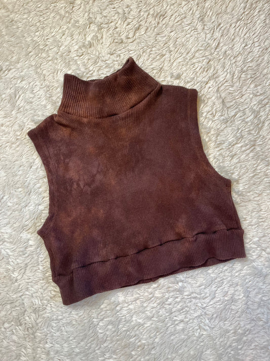 Sleeveless Mockneck (M-L)